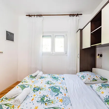 Five-bedroom In 別荘 ロバニスカ