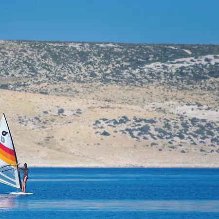 Five-bedroom In Tatil Evi Rovanjska