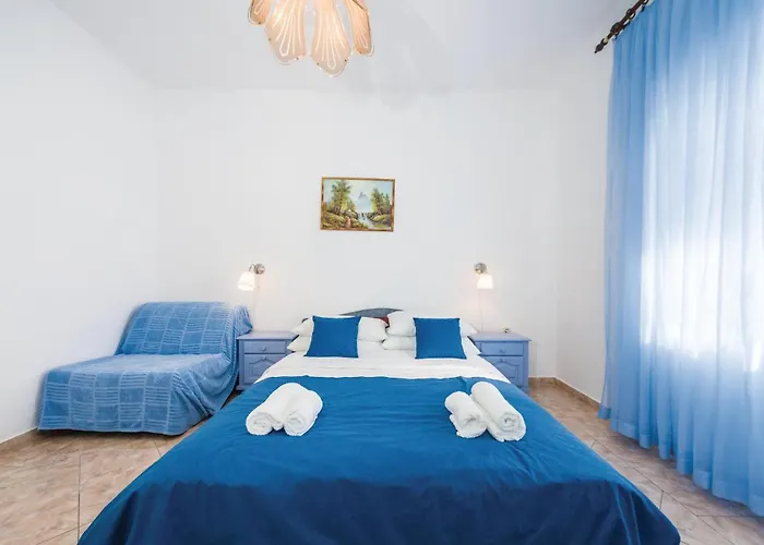 Five-bedroom In 洛瓦尼斯卡