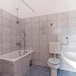 Five-bedroom In * Rovanjska