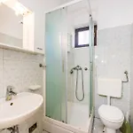 Сasa de vacaciones Five-bedroom In