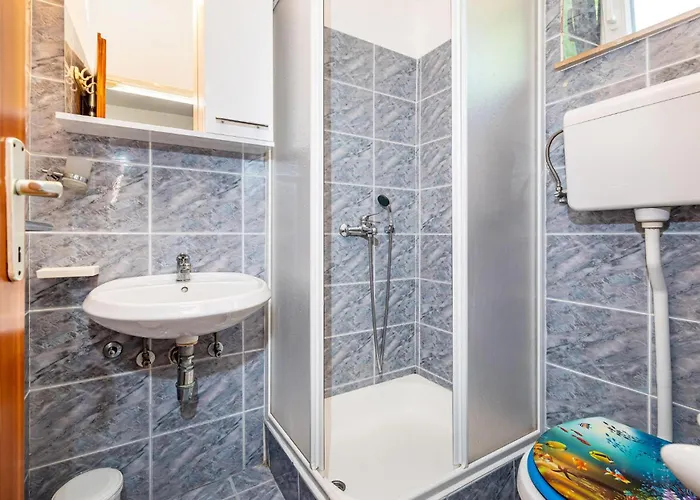 Five-bedroom In Vakantiehuis *
