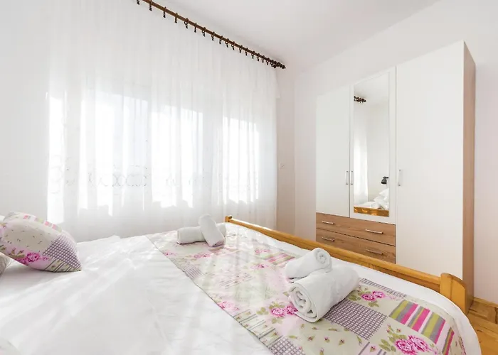 Five-bedroom In Vakantiehuis